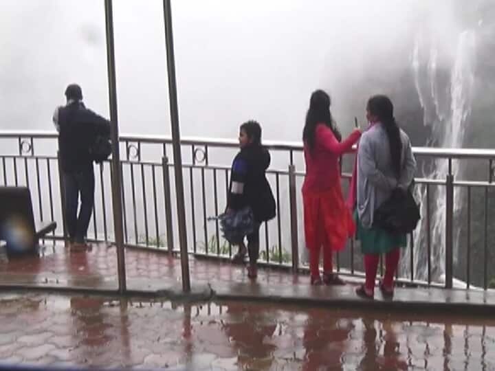 Karnataka: Amid Third Wave Scare, RT-PCR Negative Reports Mandatory For Tourists Visiting Shivamogga District Karnataka: Amid Third Wave Scare, RT-PCR Negative Reports Mandatory For Tourists Visiting Shivamogga District