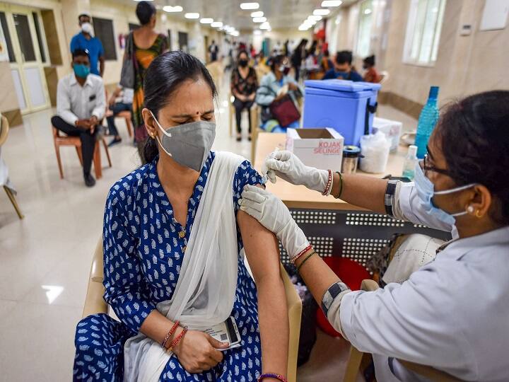 India COVID-19 Vaccination Coverage crosses landmark milestone of 50 Crore ANN Corona Vaccination: देश में कोरोना वैक्सीन की 50 करोड़ से ज्यादा डोज लगीं, 20 दिन में लगे 10 करोड़ टीके