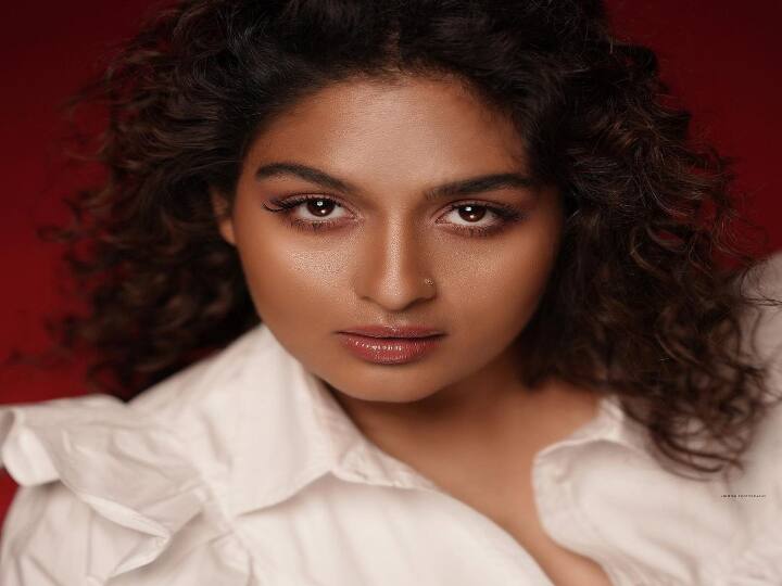 படங்களில் நுழைவதற்கு முன்பு மாடலிங் செய்து கொண்டு இருந்தார்