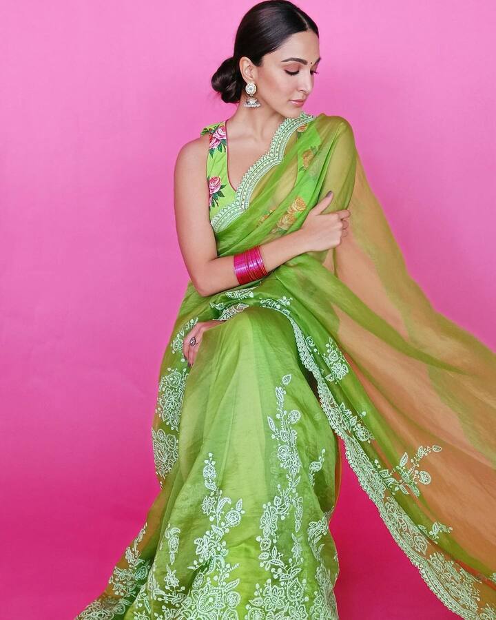 తరచూ సోషల్ మీడియాలో ఫొటోలు పెడుతూ నెటిజన్లను అలరిస్తోంది.