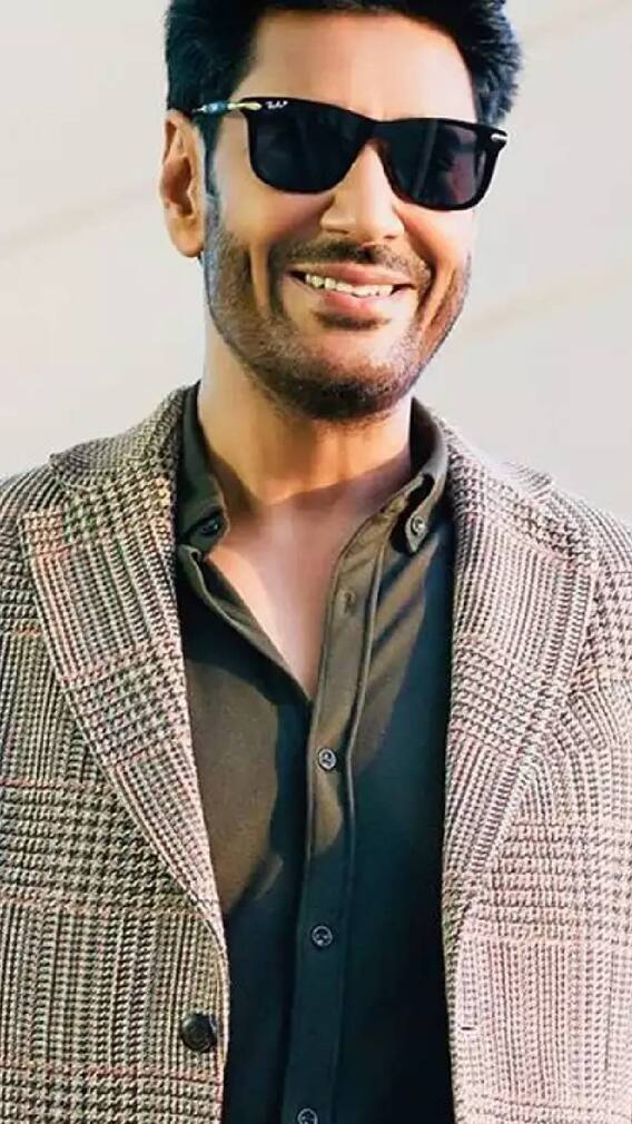 ਟੌਪ 10 ਪੰਜਾਬੀ ਗਾਇਕ ਜਿੰਨ੍ਹਾਂ ਨੇ ਵਿਦੇਸ਼ਾਂ ਤਕ ਪਾਈਆਂ ਧੁੰਮਾਂ