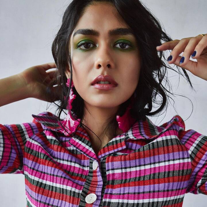 Mrunal, who celebrated her birthday on August 1, started her Bollywood career with the 2018 movie ‘Love Sonia’. She, however, gained recognition when she features opposite Hrithik Roshan in ‘Super 30’. (Image courtesy - @mrunalthakur/Instagram)