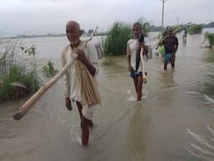 UP के कई जिलों में बाढ़ का कहर, नदियों का जलस्तर बढ़ा