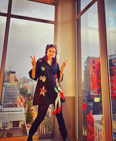 In Pics: दिव्यांका त्रिपाठी को सता रही है कैपटाउन की याद, ब्लू शर्ट ड्रेस में शेयर की बेहद ही क्यूट तस्वीरें