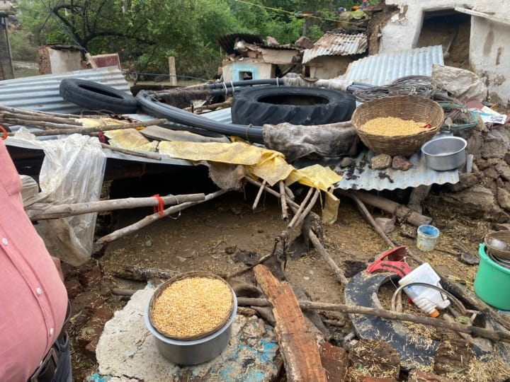 Bisanpur village of Madhya Pradesh what survived after floods is courage ANN मध्य प्रदेश का बिसनपुर गांव, बाढ़ के बाद जो बच गया वो हौसला है