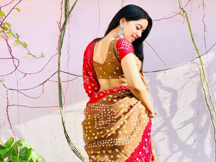 இரவை பிரிந்தாலும் இணைந்தாலும் உயிர் கூட்டின் சரி பாதி உனதே!