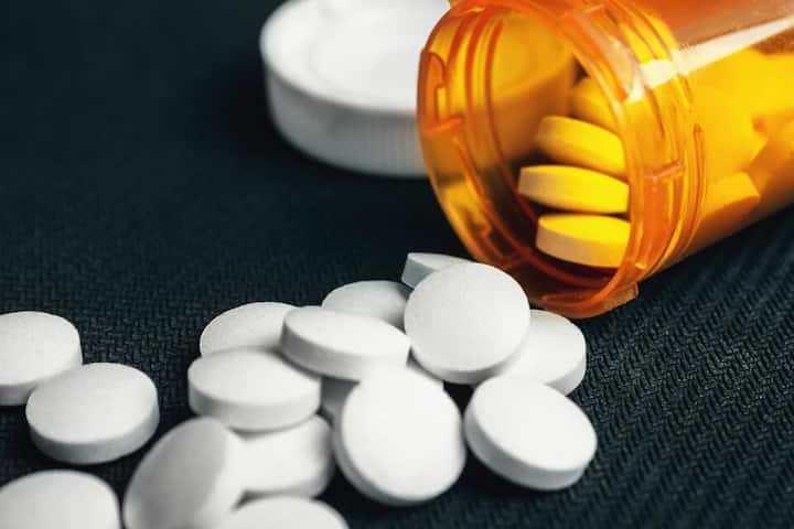 Tamil Nadu: Man 'Overdoses' On BP & Diabetes Pills After Consuming Liquor, Dies Next Day Tamil Nadu: Man 'Overdoses' On BP & Diabetes Pills After Consuming Liquor, Dies Next Day