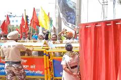 ਮਨਪ੍ਰੀਤ ਬਾਦਲ ਦਾ ਵਿਰੋਧ ਕਰਨ ਆਏ ਠੇਕਾ ਮੁਲਾਜ਼ਮਾਂ ਨਾਲ ਪੁਲਿਸ ਦੀ ਬਦਸਲੂਕੀ