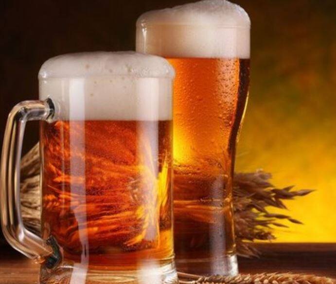 International Beer Day surprising health benefits Of disadvantages of drinking beer International Beer Day : वड पाच्ची...! बिअर पिताय तर हे वाचाच, बिअरचे जितके फायदे तितकेच तोटेही!  