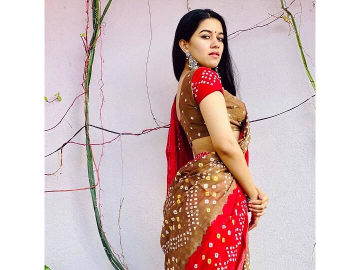 நீ தான் வந்தாய் சென்றாய் என் விழிகள் இரண்டை திருடிக்கொண்டாய்