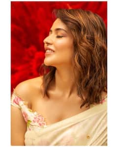 Priyanka Jawalkkar Saree Photos: చీరకట్టులో ప్రియాంక జవాల్కర్ అందాలు.. ఫోటోలు చూస్తే పడిపోతారు