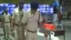 મુંબઇ: ચાર સ્થળોએ બોંમ્બ મુકાયાની અફવાથી દોડધામ, પોલીસે બે શખ્સોની કરી અટકાયત