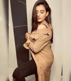 Akshara Singh Photos: स्टाइल में नहीं हैं किसी से कम, एक फिल्म का लेती हैं लाखों, अब बिग बॉस में करने आ रही हैं कमाल