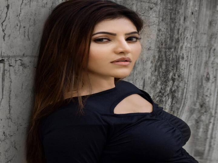 தமிழ்நாட்டின் கொங்கு மண்டலமான கோவையில் பிறந்தவர்தான் பிரபல நடிகை அதுல்யா ரவி