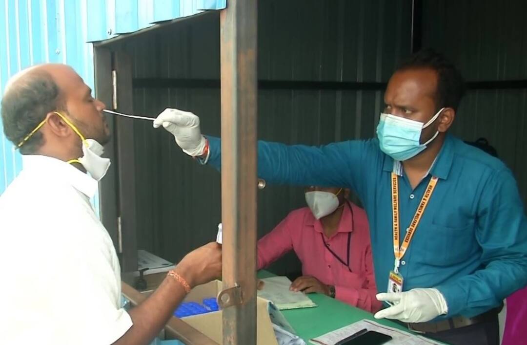 Vadodara Corona Cases: Two men infected covid 19 after return from Kerala delta variant may be details here Vadodara: ગુજરાતના આ મોટા શહેરના બે લોકો કેરળથી પરત ફર્યા બાદ આવ્યા કોરોનાની ઝપેટમાં, ડેલ્ટા વેરિયંટની શંકા?