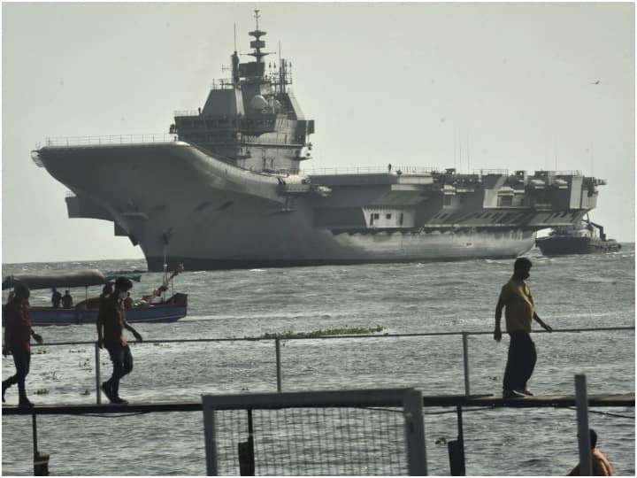 Indigenous aircraft carrier Vikrant returned to Kochi Harbor after sea-trials, to be inducted into Navy war fleet by 2022 ANN समुद्री-ट्रायल के बाद कोच्चि हार्बर वापस लौटा स्वदेशी एयरक्राफ्ट कैरियर विक्रांत, 2022 तक नौसेना के जंगी बेड़े में होगा शामिल