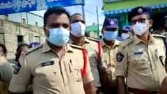 Amaravati Farmers Protest: మమ్మల్ని ఆధార్ కార్డులు అడుగుతున్నారు.. పోలీసులకు ఐడీ కార్డులు ఉండవా?