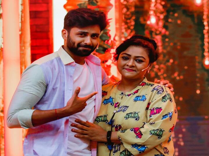 அதிலும் அஸ்வின், ஒரே நேரத்தில் பல படங்களில், ஹீரோவாக ஒப்பந்தமாகி இருக்கிறார்