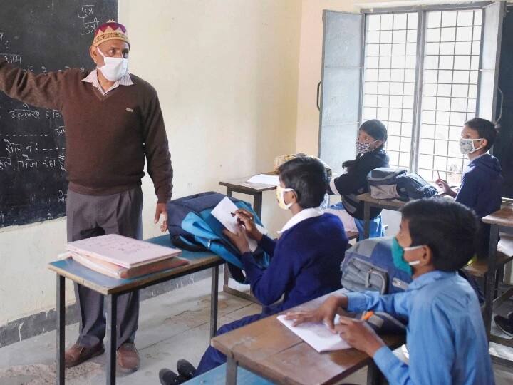 Covid19: 10th and 12th schools will partially open in Delhi from tomorrow Delhi on Covid19: কাল থেকে দিল্লিতে আংশিকভাবে খুলছে স্কুল