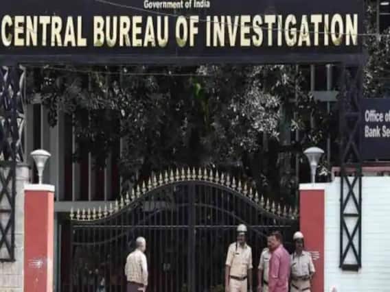 CBI ने अपने पूर्व अधिकारी के खिलाफ दर्ज किया केस, ये है मामला CBI ने अपने पूर्व अधिकारी के खिलाफ दर्ज किया केस, ये है मामला