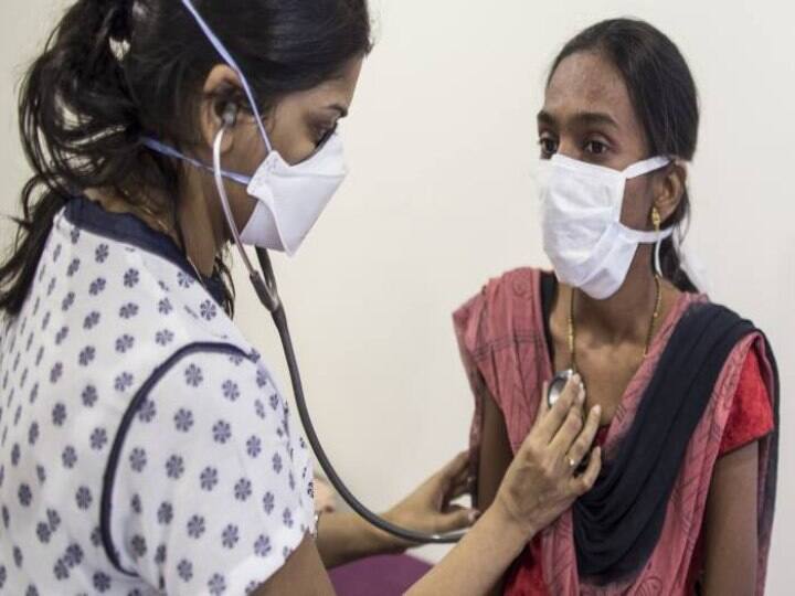 TB Cases: 2020 में सामने आए टीबी के 25% कम मामले, हालात सुधरे या टेस्टिंग कम रही, जानें यहां TB Cases: In 2020 25 percent drop in TB cases, experts says low testing responsible during lockdown TB Cases: 2020 में सामने आए टीबी के 25% कम मामले, हालात सुधरे या टेस्टिंग कम रही, जानें यहां