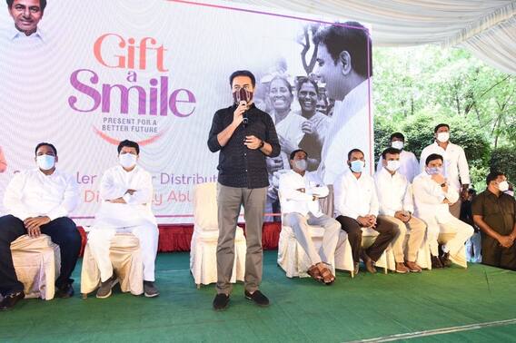 Minister KTR: ఉచితంగా స్కూటీల పంపిణీ.. ఇదే నాకు ఆత్మసంతృప్తి: కేటీఆర్ Minister KTR: ఉచితంగా స్కూటీల పంపిణీ.. ఇదే నాకు ఆత్మసంతృప్తి: కేటీఆర్