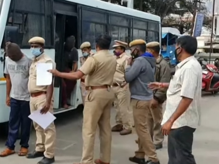 காஞ்சிபுரம்: கோடிக்கணக்கில் மதிப்புள்ள செல்போன்கள்.. சினிமா பாணியில் நாடு கடத்தல்..! பின்னணி என்ன..!