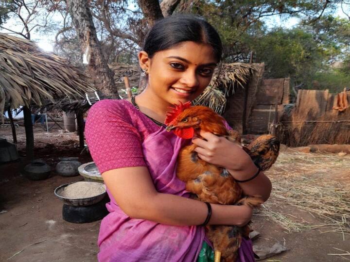 அவர் வெற்றிமாறனின் அசுரன் படத்தில் தனுஷுக்கு ஜோடியாக ஒரு முக்கிய பாத்திரத்தில் நடித்தார்.