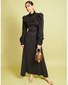 Black Magic: फिर ब्लैक ड्रेस में Sonam Kapoor ने बिखेरा अपने हुस्न का जलवा, पोज देखकर आपकी सांसे जाएंगी थम