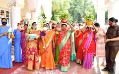 Bonalu Festival Pics: తెలంగాణ బోనమెత్తిన గవర్నర్ తమిళిసై.. రాజ్‌‌భవన్‌లో బోనాల పండుగ