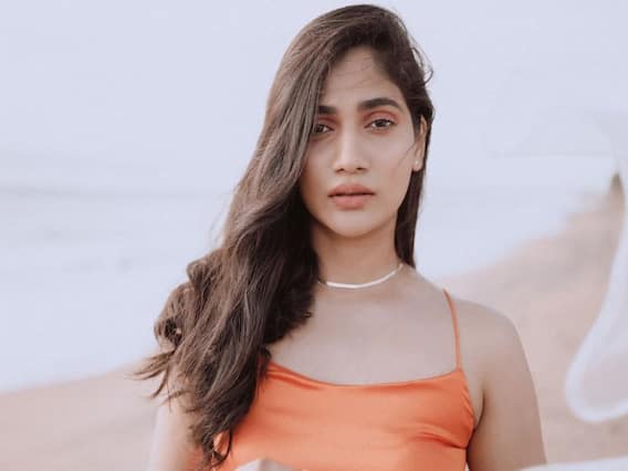 Actress Losliya Mariyanesan pics | முதல் முதலாக முதல் முதலாக எனதிசை கேட்கிறாய் - லோஸ்லியா மரியநேசன் போட்டோஷூட் Actress Losliya Mariyanesan pics | முதல் முதலாக முதல் முதலாக எனதிசை கேட்கிறாய் - லோஸ்லியா மரியநேசன் போட்டோஷூட்