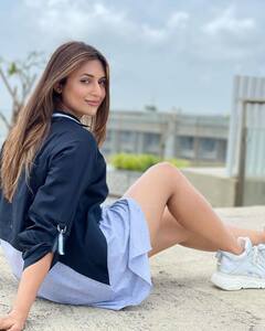 Divyanka Tripathi की ग्लैमरस फोटो ने इंटरनेट पर मचाया धमाल, फैन्स से पूछा- हाल कैसा है जनाब का...