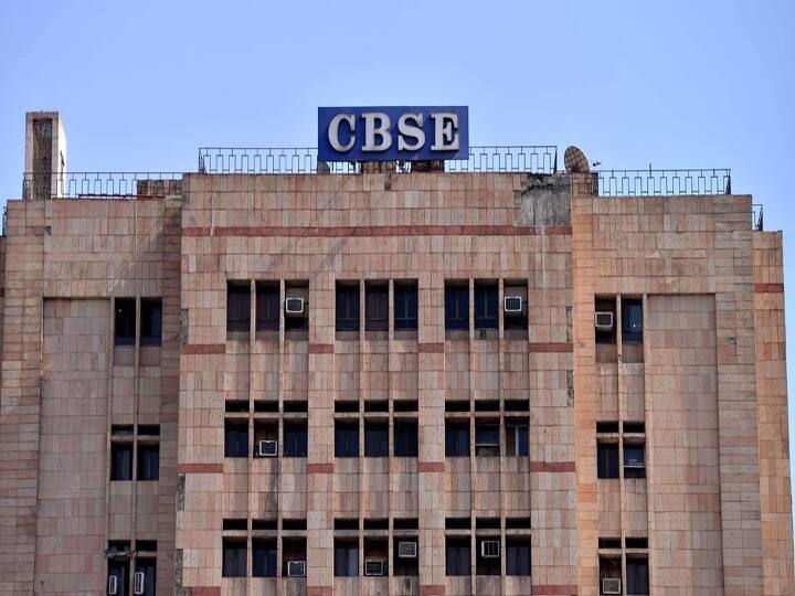 Not satisfied with cbse class 10, 12 results 2021, know how to apply for revaluation? CBSE Result 2021: சி.பி.எஸ்.இ தேர்வு மதிப்பெண்களில் திருப்தி இல்லையா? அப்ளை செய்ய ஸ்டெப்-பை-ஸ்டெப் வழிமுறை இதோ..