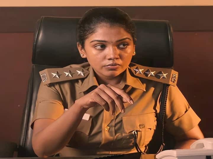 அரவிந்த்சுவாமி போன்ற புகழ்பெற்ற நடிகருடன் பணிபுரிவது என் வாழ்வில் மிகப்பெருமையயான தருணம். ஒரு நடிகராக இல்லாமல், இயக்குநராக அவரை அருகில் இருந்து பார்த்தது மிக மகிழ்ச்சியாக இருந்தது.என்று கூறியுள்ளார்