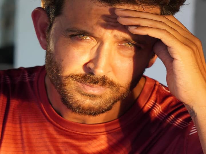 ஹிருத்திக் ரோஷன் உதவி இயக்குனராக தனது தொழிலில் வாழ்க்கையைத் தொடங்கினார்