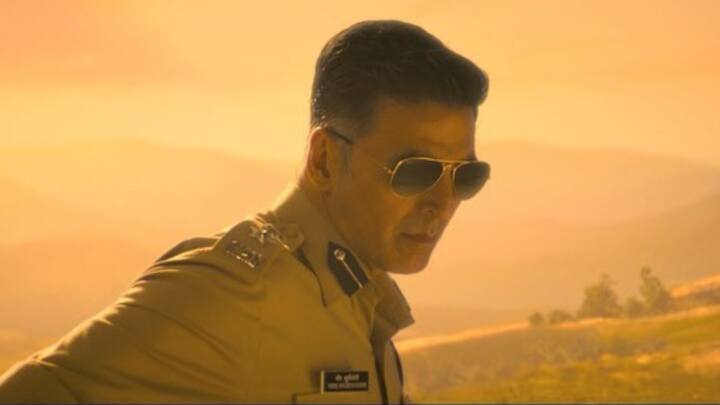 अब एक्शन की बात हो तो बॉलीवुज के खिलाड़ी यानि अक्षय कुमार का नाम सबसे पहले दिमाग में आता है. अक्षय ने कई फिल्मों में धामकेदार एक्शन सीन्स किए है. बता दें कि अक्षय अपनी फिटनेस का बहुत ख्याल रखते हैं. और वो मार्शल आर्ट्स एक्सपर्ट भी हैं. यही वजह है कि वो सारे स्टंट खुद ही करते हैं.