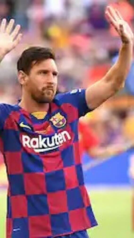 চোখের জলে বার্সাকে বিদায় মেসির