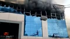 ન્યૂઝરૂમ: આણંદમાં આવેલી મયુર ફટાકડા નામની દુકાનમાં આગ, જુઓ કેટલું થયું નુકસાન?