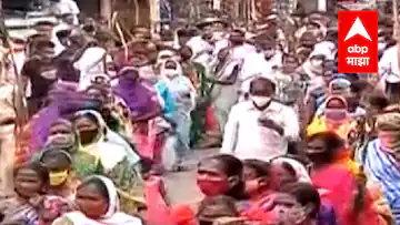 Kolhapur Protest : विविध मागण्यांसाठी कोल्हापुरातील शिरोळमध्ये पूरग्रस्तांचा मोर्चा | ABP Majha