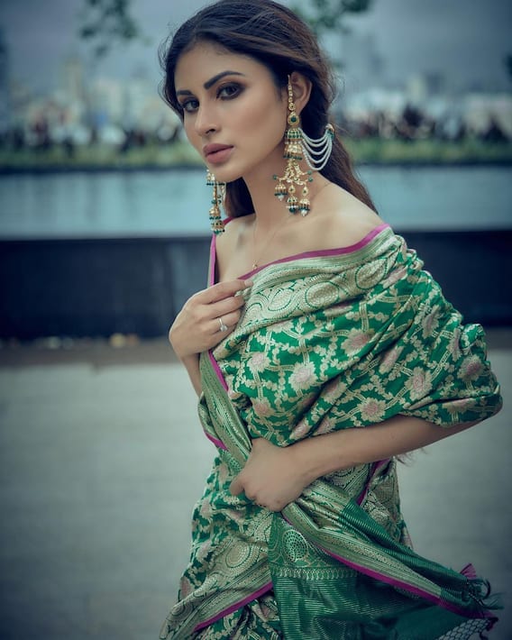 mouni roy goes topless in saree