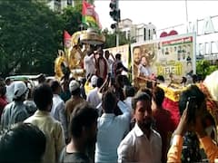 Abu Azmi: वाढदिवसाला मिरवणूक काढली, आमदार अबू आझमींसह कार्यकर्त्यांविरोधात गुन्हा दाखल