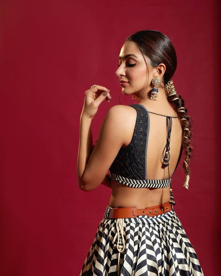 (Courtesy : Instagram)  రామ్ చరణ్ హీరోగా తెరకెక్కుతోన్న ఈ సినిమాను పాన్ ఇండియా లెవెల్ లో నిర్మించనున్నారు.