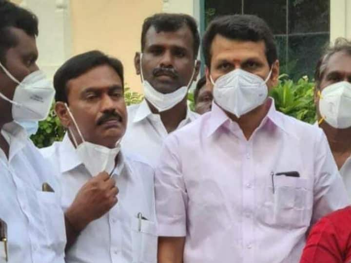 Crop loan fraud in karur Palaviduti Co-operative Bank கரூரில் ’வாட்ச் மேன் பெயரில் பயிர்க்கடன் வாங்கி  மோசடி’- உடன் பிறப்பாக மாறிய ரத்தத்தின் ரத்தம்... !