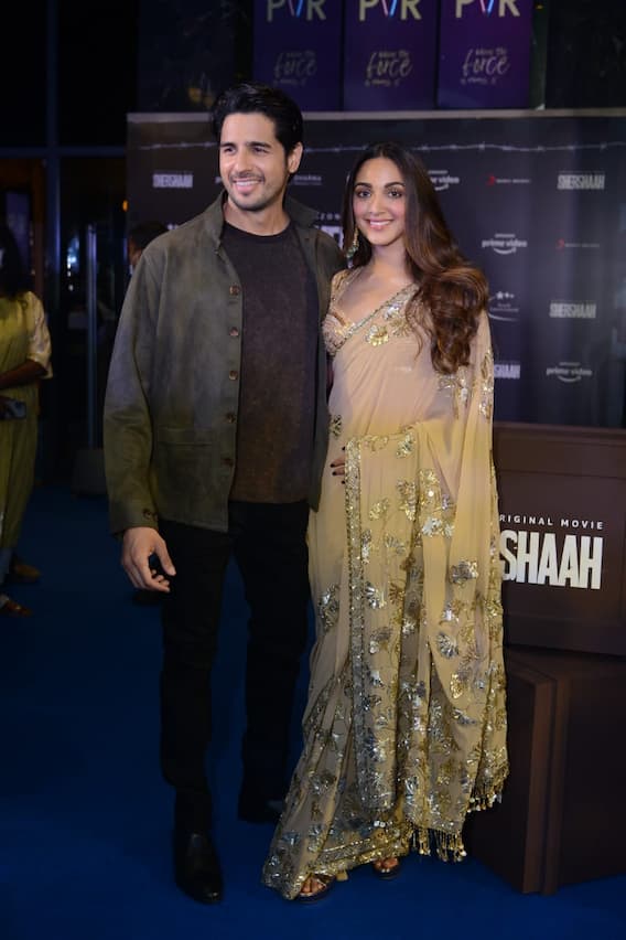 IN PICS: Sidharth Malhotra-Kiara Advani & Vikram Batra’s Family At Shershaah Movie Special Screening In New Delhi