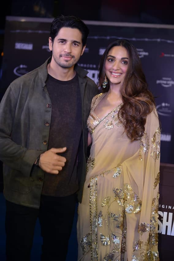 IN PICS: Sidharth Malhotra-Kiara Advani & Vikram Batra’s Family At Shershaah Movie Special Screening In New Delhi