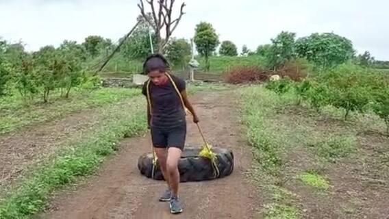 Nashik दंगल गर्ल: वडिलांचं स्वप्न पूर्ण करण्यासाठी नाशिकची रुपाली रौंदळ घेतेय कुस्तीचे धडे