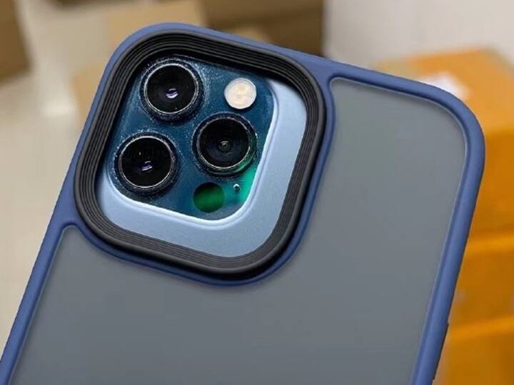 ਇਨ੍ਹਾਂ ਤੋਂ ਨਵਾਂ ਕੁਆਲਕਾਮ ਐਕਸ 60 ਮਾਡਲ ਅਤੇ ਵਾਈਫਾਈ 6 ਈ ਸਪੋਰਟ ਮਿਲਣ ਦੀ ਉਮੀਦ ਹੈ। ਆਈਫੋਨ 13 ਪ੍ਰੋ ਤੇ ਆਈਫੋਨ 13 ਪ੍ਰੋ ਮੈਕਸ ਵਿੱਚ 120Hz ਰਿਫਰੈਸ਼ ਰੇਟ ਦੇ ਨਾਲ ਡਿਸਪਲੇ ਦਿੱਤਾ ਜਾ ਸਕਦਾ ਹੈ। ਇਨ੍ਹਾਂ 'ਚ 512GB ਤੱਕ ਦੀ ਇੰਟਰਨਲ ਸਟੋਰੇਜ ਮਿਲਣ ਦੀ ਸੰਭਾਵਨਾ ਹੈ।