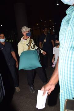 हम साथ साथ हैं: तलाक के बाद भी हर जगह साथ नजर आ रहे हैं Aamir Khan और Kiran Rao, बेटे आज़ाद  के साथ एयरपोर्ट पर हुए स्पॉट