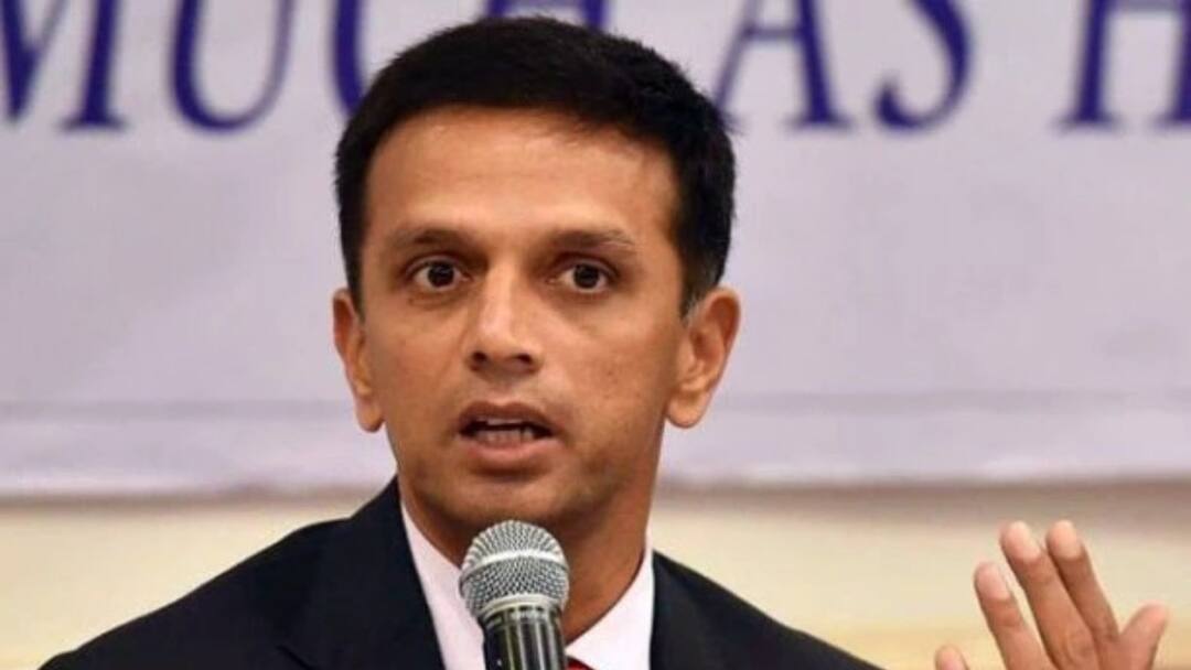 Rahul Dravid: ২০২৩ পর্যন্ত চুক্তি, ভারতীয় দলের নতুন কোচ হচ্ছেন রাহুল দ্রাবিড়, খবর সূত্রের Rahul Dravid appointed head coach, Paras Mhambrey bowling coach till 2023: BCCI Sources Rahul Dravid: ২০২৩ পর্যন্ত চুক্তি, ভারতীয় দলের নতুন কোচ হচ্ছেন রাহুল দ্রাবিড়, খবর সূত্রের