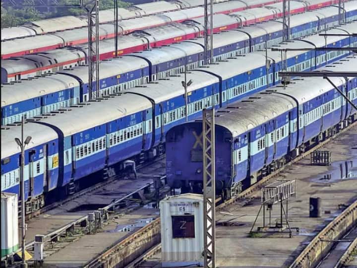 Railways has announced the reconstruction of 49 railway stations in India ANN Railway Stations Redevelopment: रेलवे ने देश के 49 स्टेशनों के रिडेवलपमेंट का किया एलान | जानें लिस्ट में कौन-कौन शामिल
